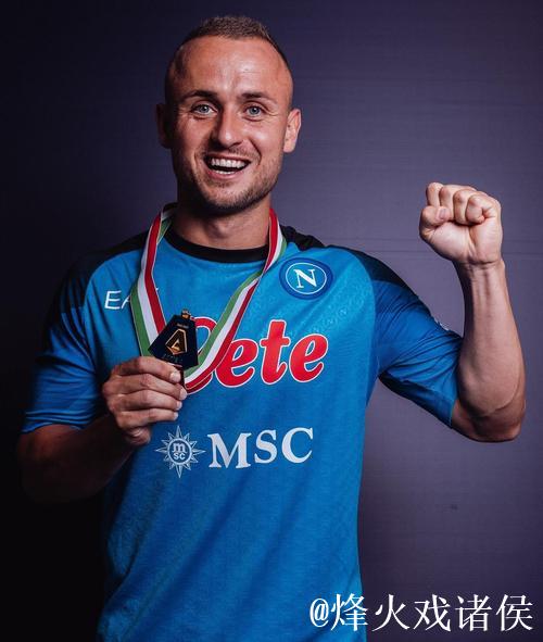 卡拉格:罗杰斯实力非凡,堪称英超顶级球员之一 卡拉格:罗杰斯实力非凡,堪称英超顶级球员之一