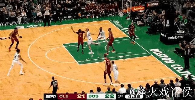 约克替补登场后三分连中